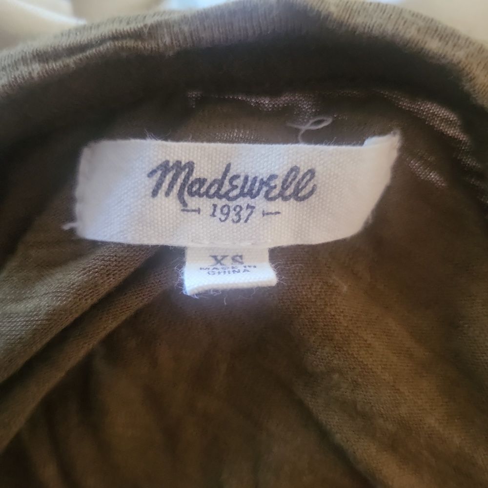 Madewell v neck pullover olive color sweater - Picture 6 of 7